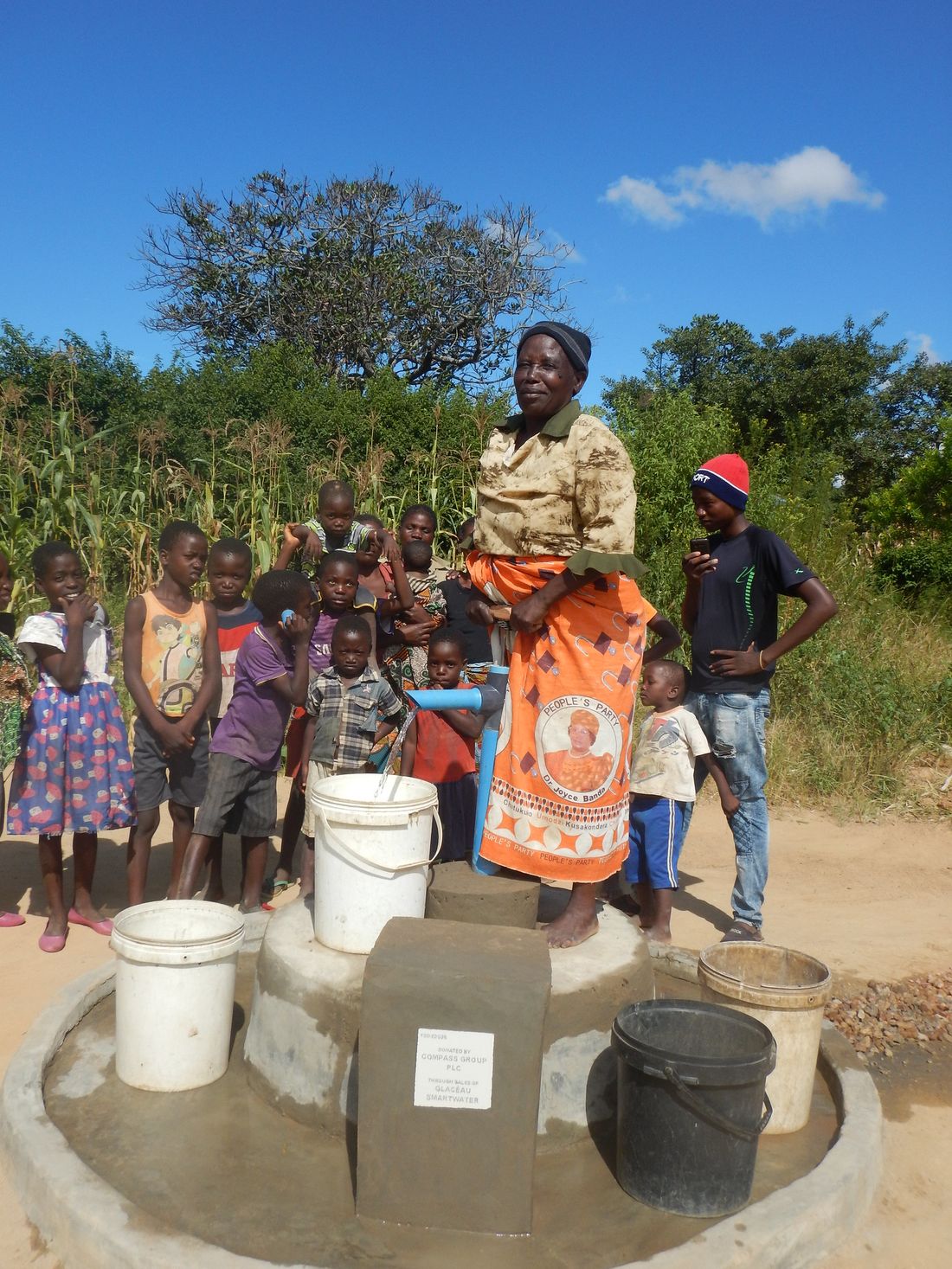 Kaluka Mwandira - pump 19D4D036
